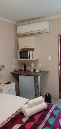 Others 5, LightStone Guesthouse, City of Tshwane