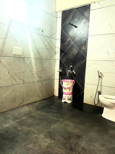Bathroom 5, Sri Vinayaka Comforts, Mysore