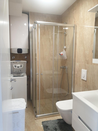 Others 2, APARTMENT DZANA