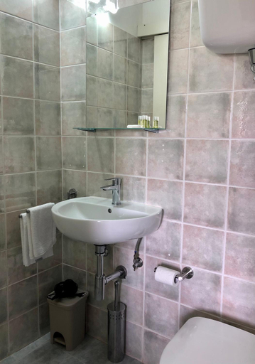 Bathroom 5