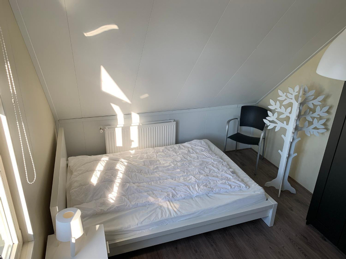 Bedroom 16