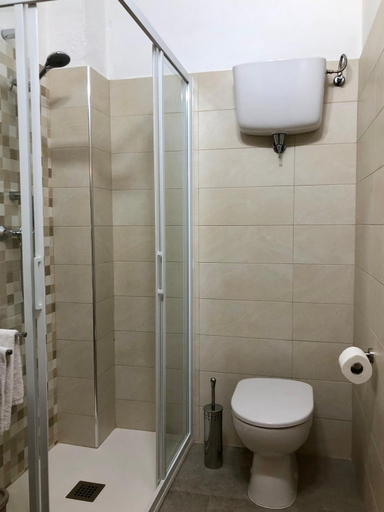 Bathroom 4