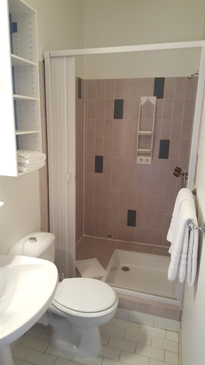 Bathroom, Hotel Victoria, Isère