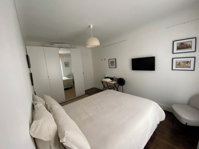 Bedroom 3, Maison Auguste, Paris