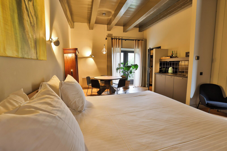 Bedroom 4, Hotel Abdij Dokkum, Dongeradeel