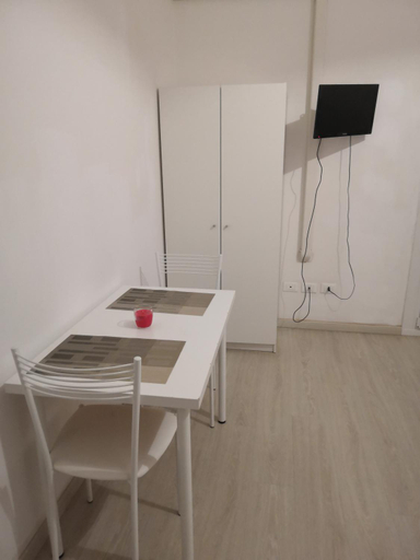 Others 5, B&B Matteotti 23, Bologna