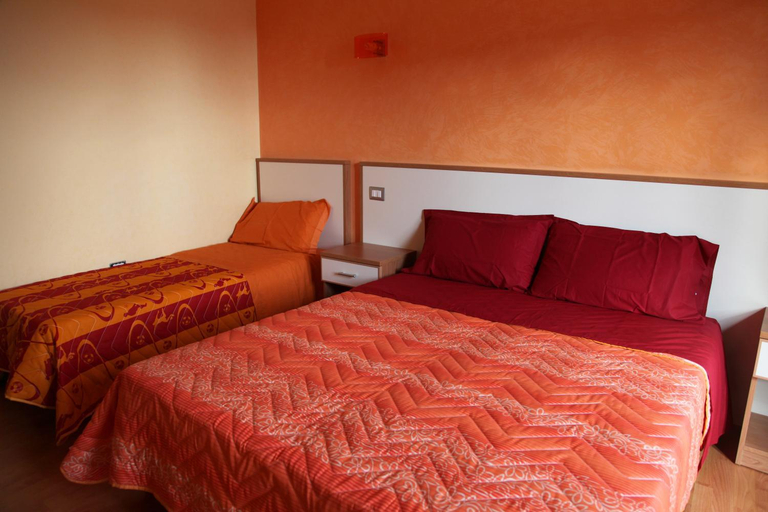 Others 5, B&B DEL CORSO, Palermo