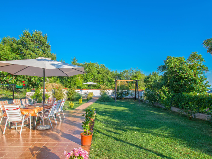 Others 2, Holiday Home Grizane with Pool near Beach, Vinodolska