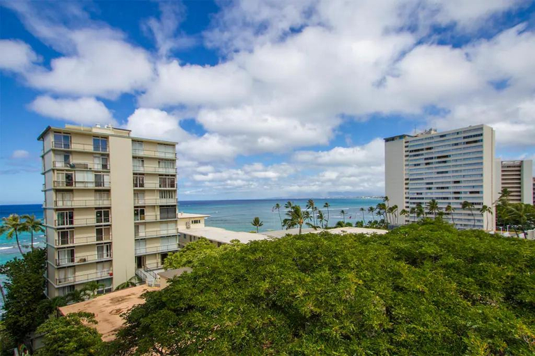 Exterior & Views, Diamond Head Beach Hotel, Honolulu
