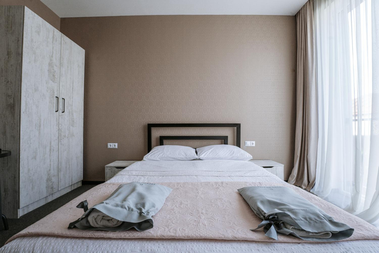 Bedroom 2, All Seasons, Telavi