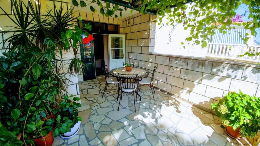 Others 3, Studio apartment in Bol with sea view, terrace, air conditioning, WiFi 3634-1, Bol
