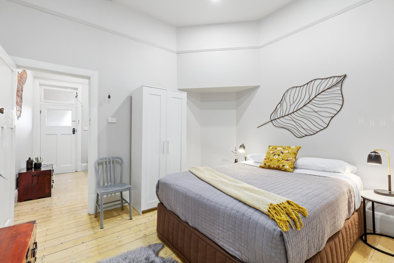 Bedroom 2, Boutique Heritage Studios On Ryrie street OPPOSITE HOSPITALS Geelong CBD, Geelong