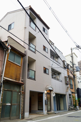 Others 3, Liaison Court Universal Gateway, Osaka