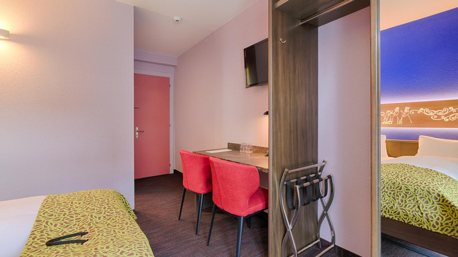 Bedroom 14