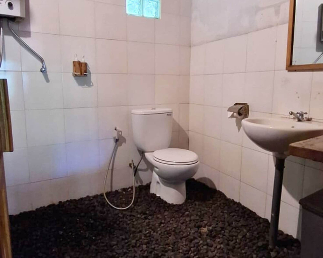 Bathroom 4, Warung Rekreasi Bedugul, Tabanan