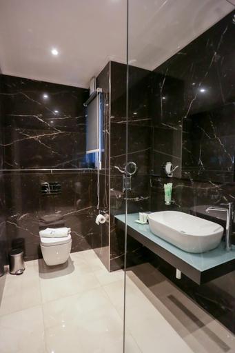 Bathroom 3, J'Me Boutique Hotel - Adults only, St Julian's