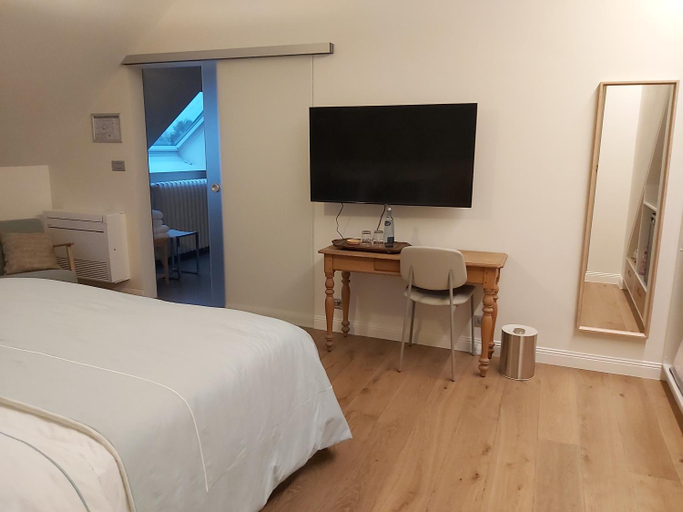 Others 3, B&B Asmara, Limburg