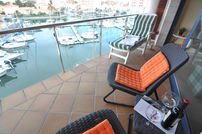 Sport & Beauty 4, RNET - Apartments Roses Port Trebol, Girona