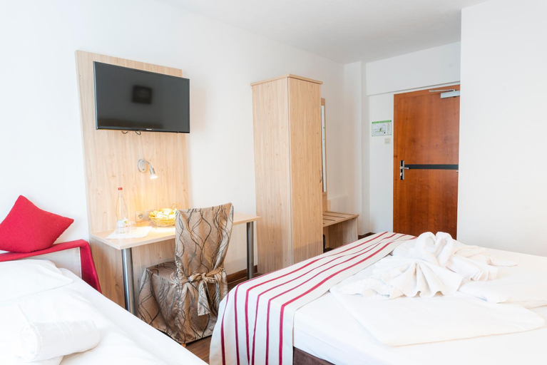 Bedroom 24