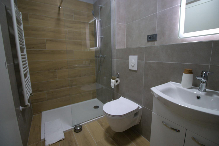 Others 3, Rooms Matic, Velika Gorica