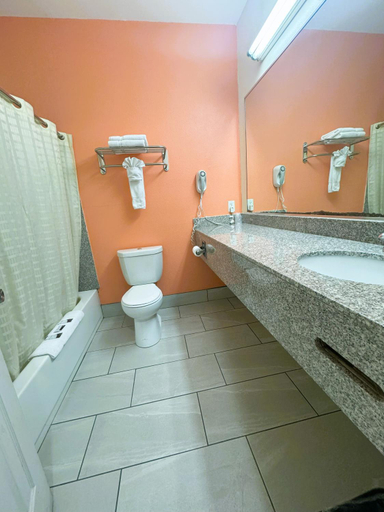 Bathroom 4, Pecan Valley Inn & Suites, Bexar