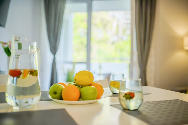 Food & Drinks 4, APARTAMENTY MIERZEJA -OSIEDLE BURSZTYNOWE, Jantar, Nowy Dwór Gdański