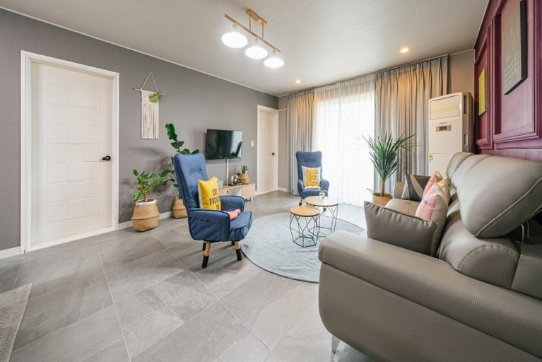 5, Seogwipo Del Luna Pension, Seogwipo