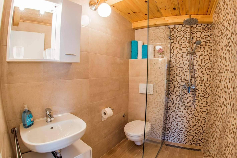 Shower 5, Apartments Nikic, Medulin