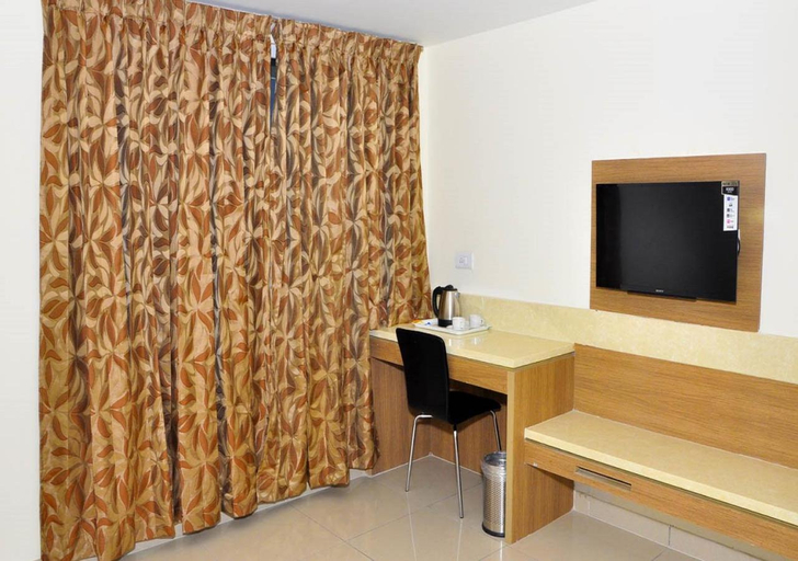 Others 4, RATHNA RESIDENCY, Salem