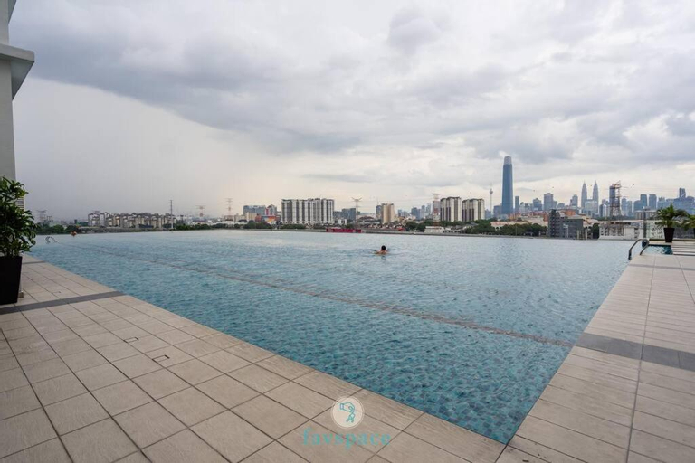 Swimming Pool 13