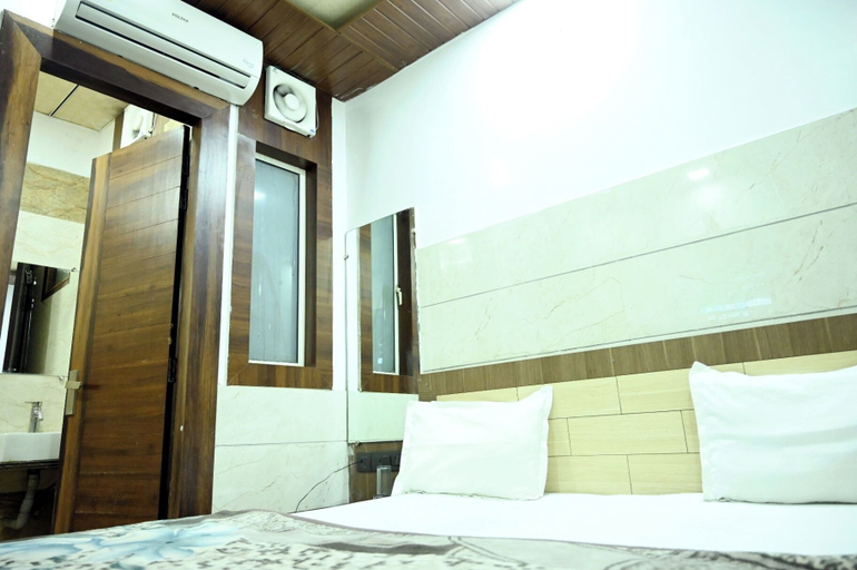 Bedroom 4, Hotel Crystal, Ghaziabad