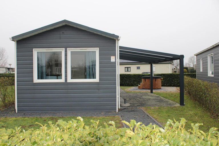 Exterior 10