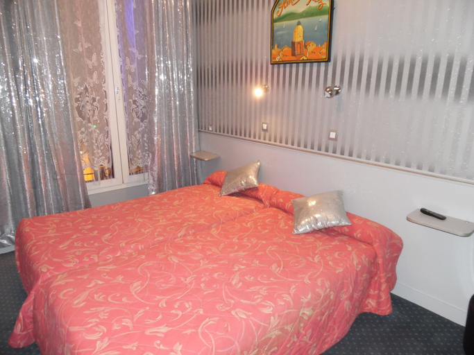 Bedroom 4, Nazareth Hotel, Paris