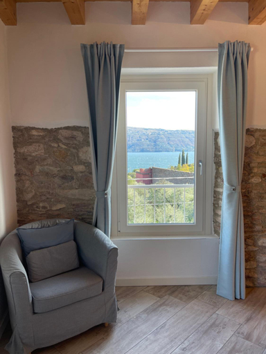 Others 5, B&B Vistalago, Brescia