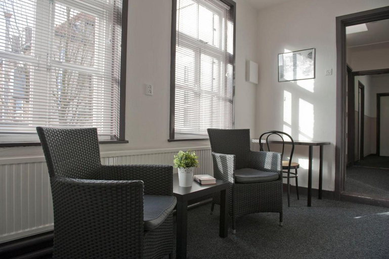 Others 5, Budgethotel de Zwaan, Eindhoven