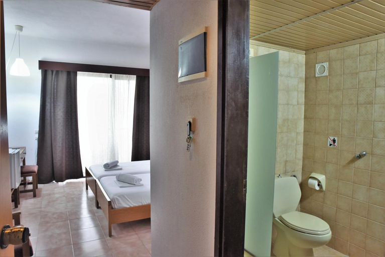 Bathroom, Telhinis Hotel, South Aegean