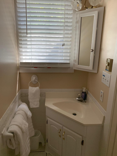 Bathroom 3, The Inn at Key Falls Estate, Transylvania