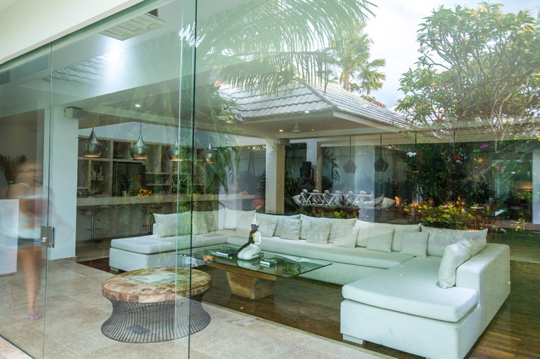 Others 5, Luxe 4bed: 20m Lap Pool, TV Room, Walk To Beach , Badung