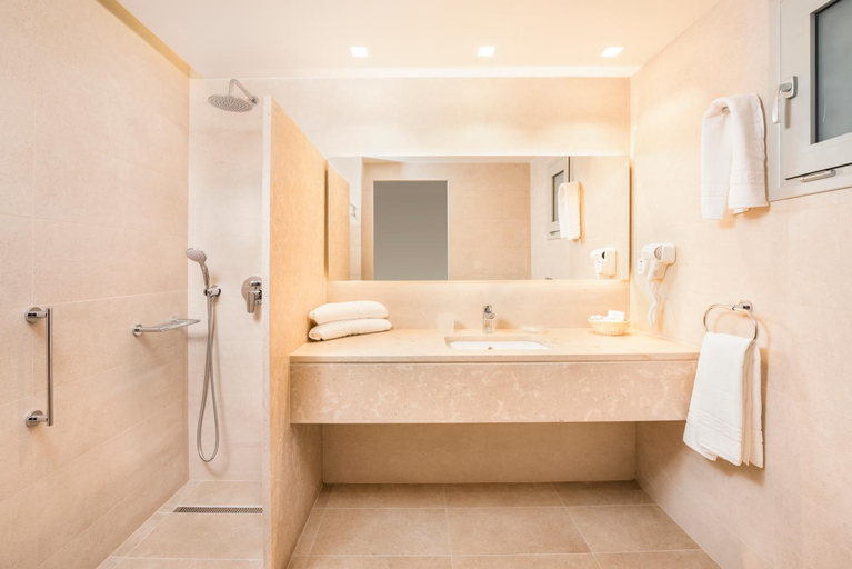 Bathroom 5, Horizon Beach Resort, South Aegean