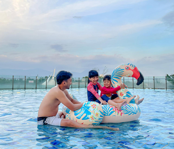 Swimming Pool 25