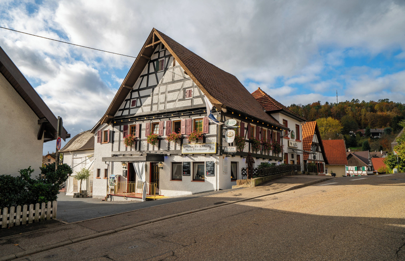 Exterior & Views 2, Landhotel Engel & Kreuz, Rastatt