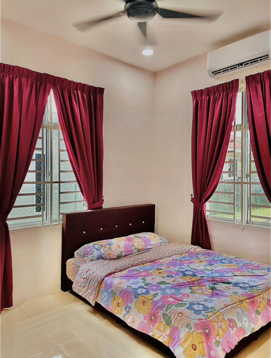 Bedroom 2, HOMESTAY BANDAR KANGAR (NS FAMILY HOMESTAY), Perlis