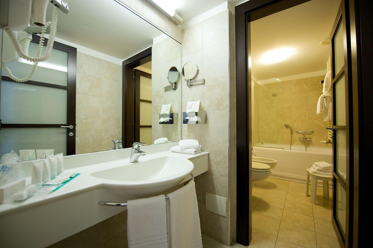 Bathroom 4, Best Western Crystal Palace Hotel, Torino