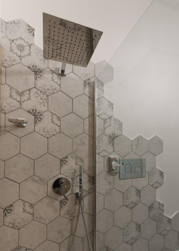 Bathroom 2, Calafatari B&B, Syracuse