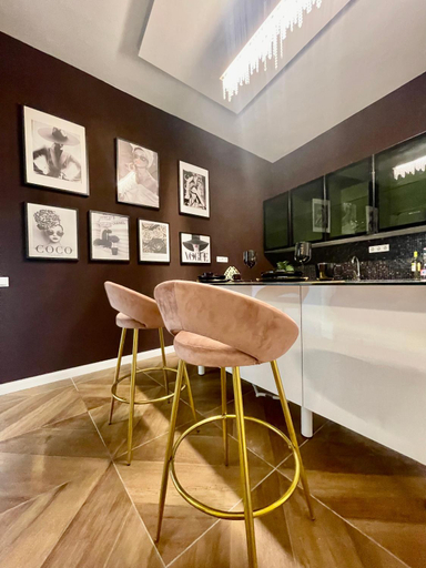 Others 5, VIP Jacuzzi Suites, Budapesti