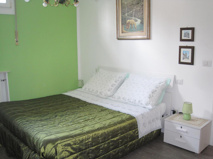 Others 5, Bed and Breakfast lo Scrigno, Modena