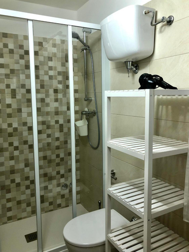 Bathroom 29