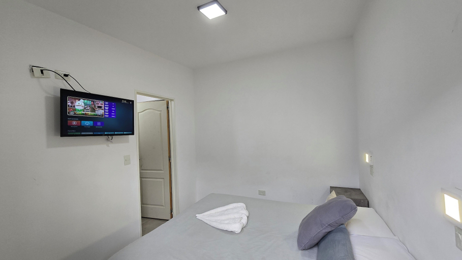 Bedroom 3, Verona Apart Hotel, Biedma