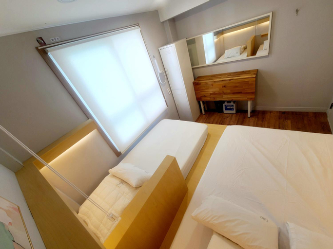 Bedroom 16