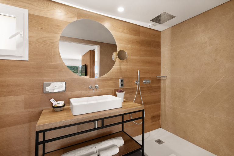 Bathroom 4, Bahía Suites Camp De Mar, Baleares